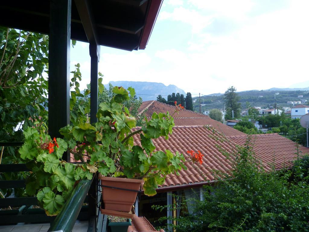Meliti Guesthouse Акрата Екстер'єр фото