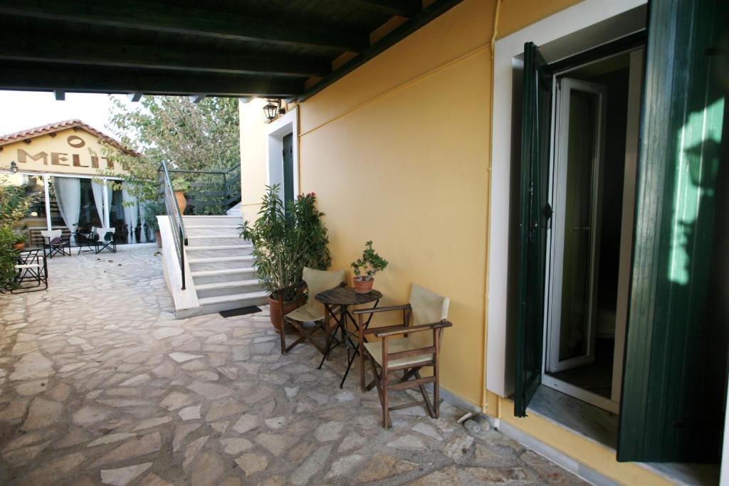 Meliti Guesthouse Акрата Екстер'єр фото